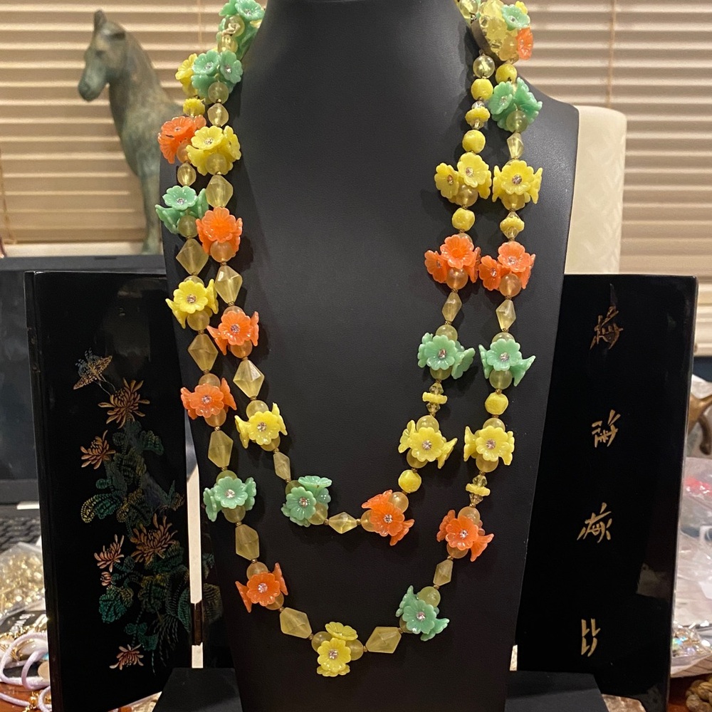 Western Germany Floral Multicolor Necklace